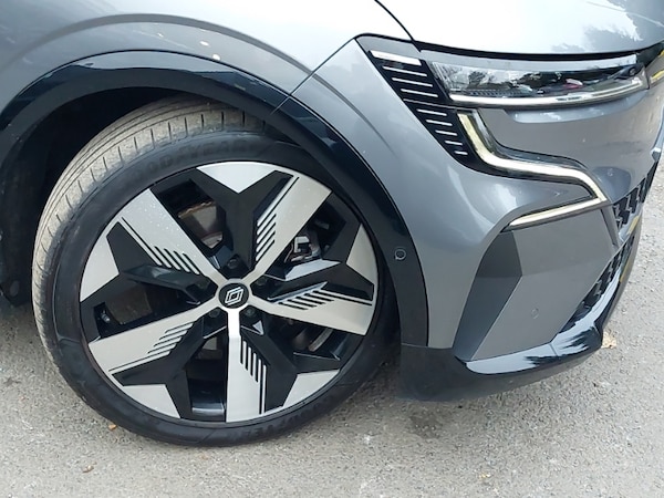 Used Renault Megane E Tech 2024 for sale - 76297919: Photo 9