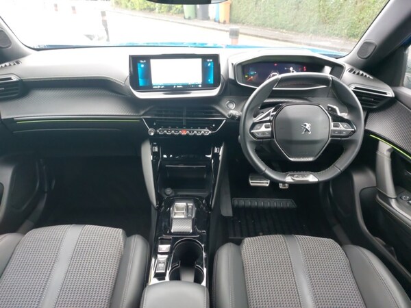 Used Peugeot 2008 2023 for sale - 76258274: Photo 2