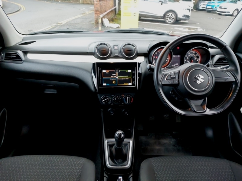 Used Suzuki Swift 2018 for sale - 77278312: Photo 2