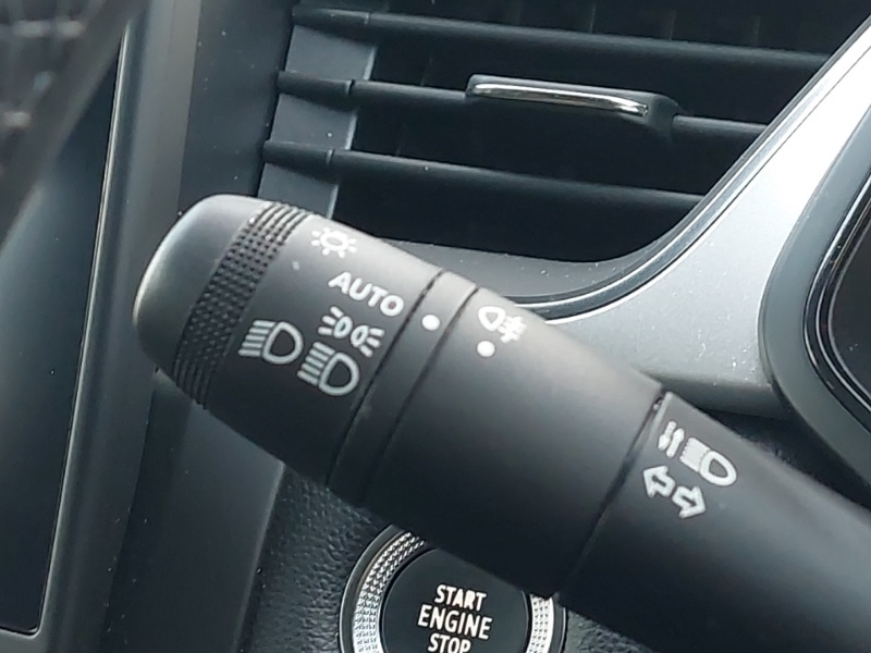 Used Renault Captur 2023 for sale - 76860611: Photo 15