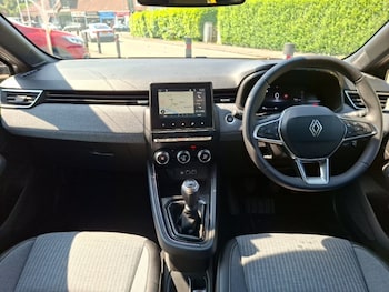 Used Renault Clio 2025 for sale - 79214095: Photo