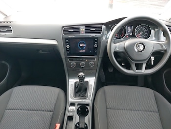 Used Volkswagen Golf 2020 for sale - 75808400: Photo