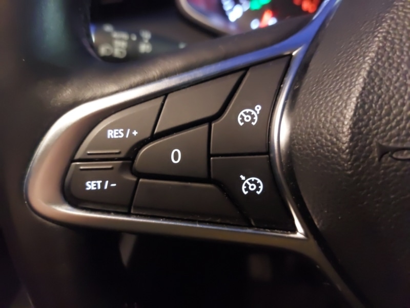 Used Renault Clio 2020 for sale - 76897475: Photo 16