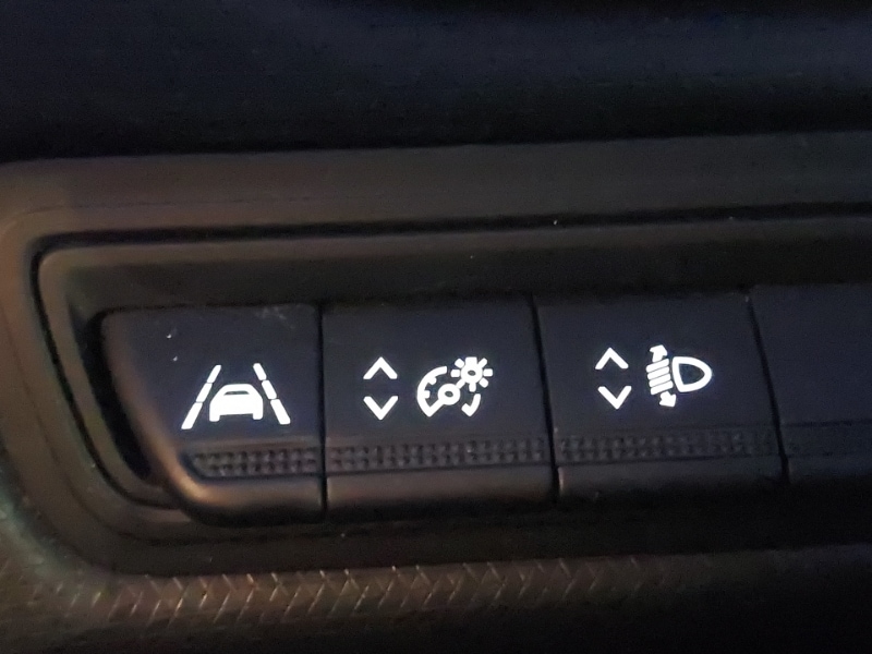 Used Renault Clio 2020 for sale - 76897475: Photo 18