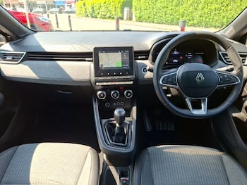 Used Renault Clio 2025 for sale - 79207467: Photo