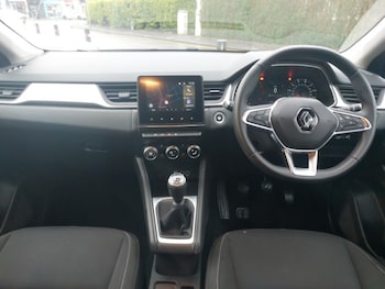 Used Renault Captur 2021 for sale - 77114700: Photo