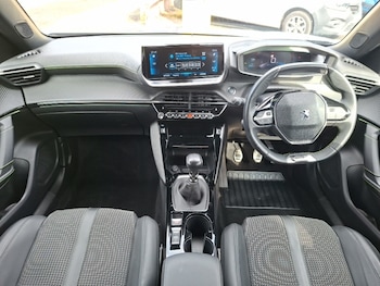 Used Peugeot 2008 2023 for sale - 79452231: Photo