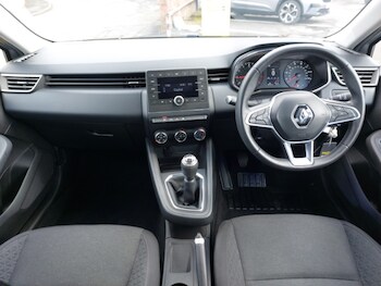 Used Renault Clio 2020 for sale - 78480506: Photo