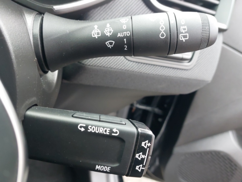 Used Renault Clio 2024 for sale - 76651484: Photo 15