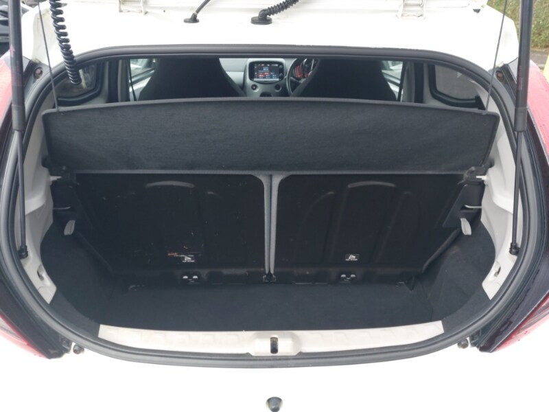 Used Toyota AYGO 2018 for sale - 77448764: Photo 8