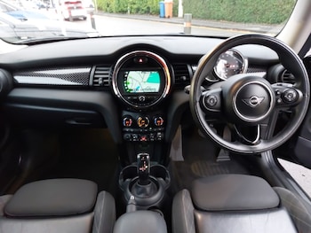 Used MINI Hatch 2019 for sale - 76498113: Photo