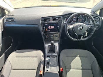 Used Volkswagen Golf 2019 for sale - 79480874: Photo