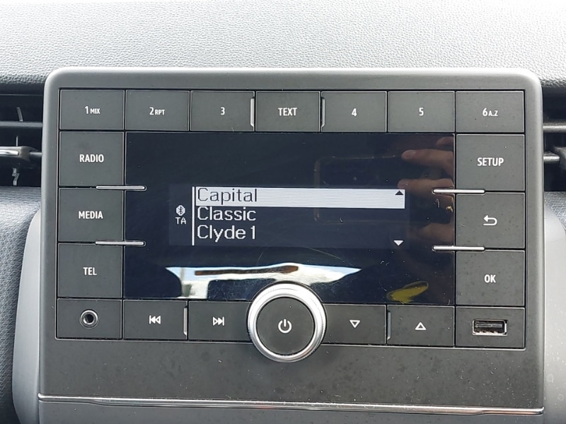 Used Renault Clio 2020 for sale - 78202605: Photo 11