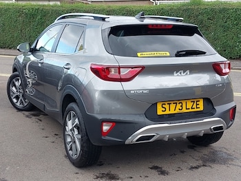 Used Kia Stonic 2023 for sale - 76083254: Photo 3