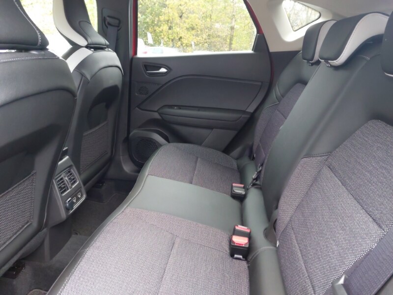 Used Renault Captur 2024 for sale - 76335581: Photo 6