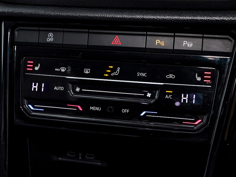 Used Volkswagen T-Roc 2024 for sale - 76771530: Photo 13