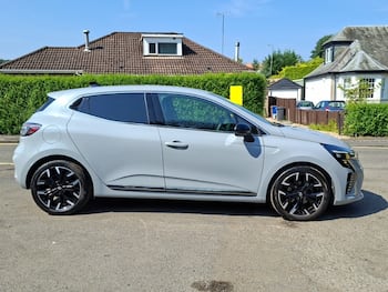 Used Renault Clio 2025 for sale - 79718421: Photo