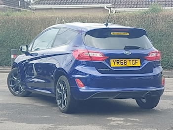 Used Ford Fiesta 2018 for sale - 77409968: Photo