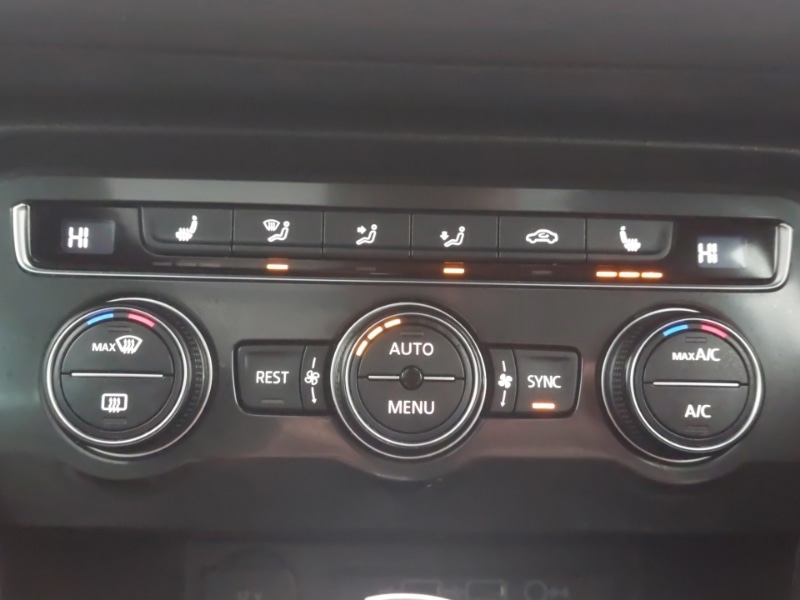 Used Volkswagen Tiguan 2018 for sale - 77168955: Photo 17