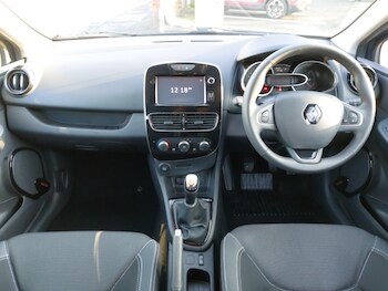 Used Renault Clio 2017 for sale - 77251863: Photo