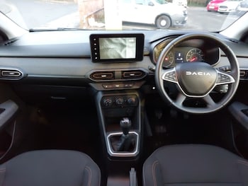 Used Dacia Sandero Stepway 2024 for sale - 77108107: Photo