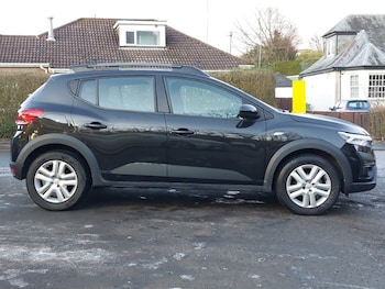 Used Dacia Sandero Stepway 2024 for sale - 77108107: Photo