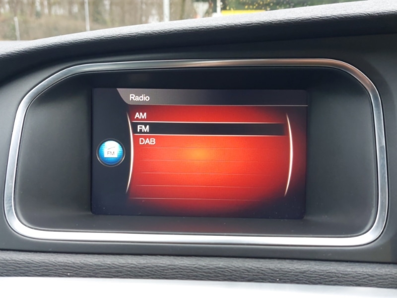 Used Volvo V40 2018 for sale - 77771664: Photo 10