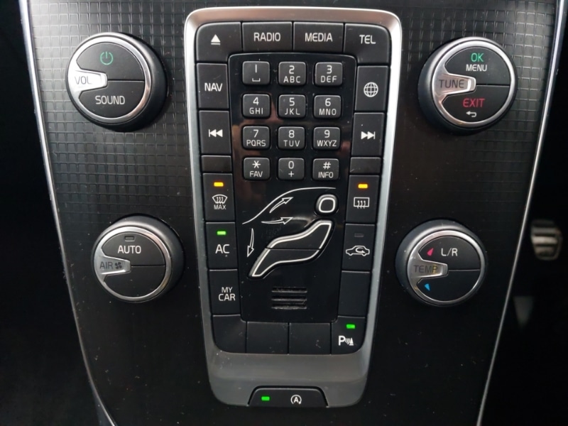 Used Volvo V40 2018 for sale - 77771664: Photo 15