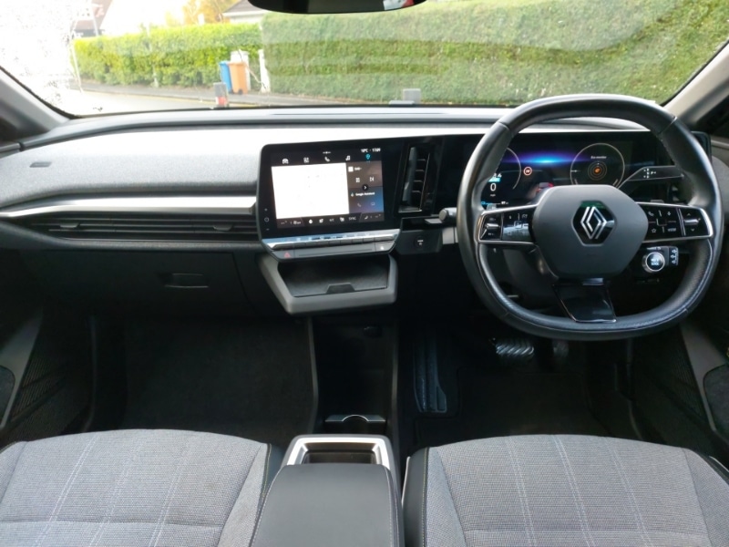 Used Renault Megane E Tech 2022 for sale - 76335630: Photo 2