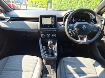 Used Renault Clio 2025 for sale - 79214087: Photo