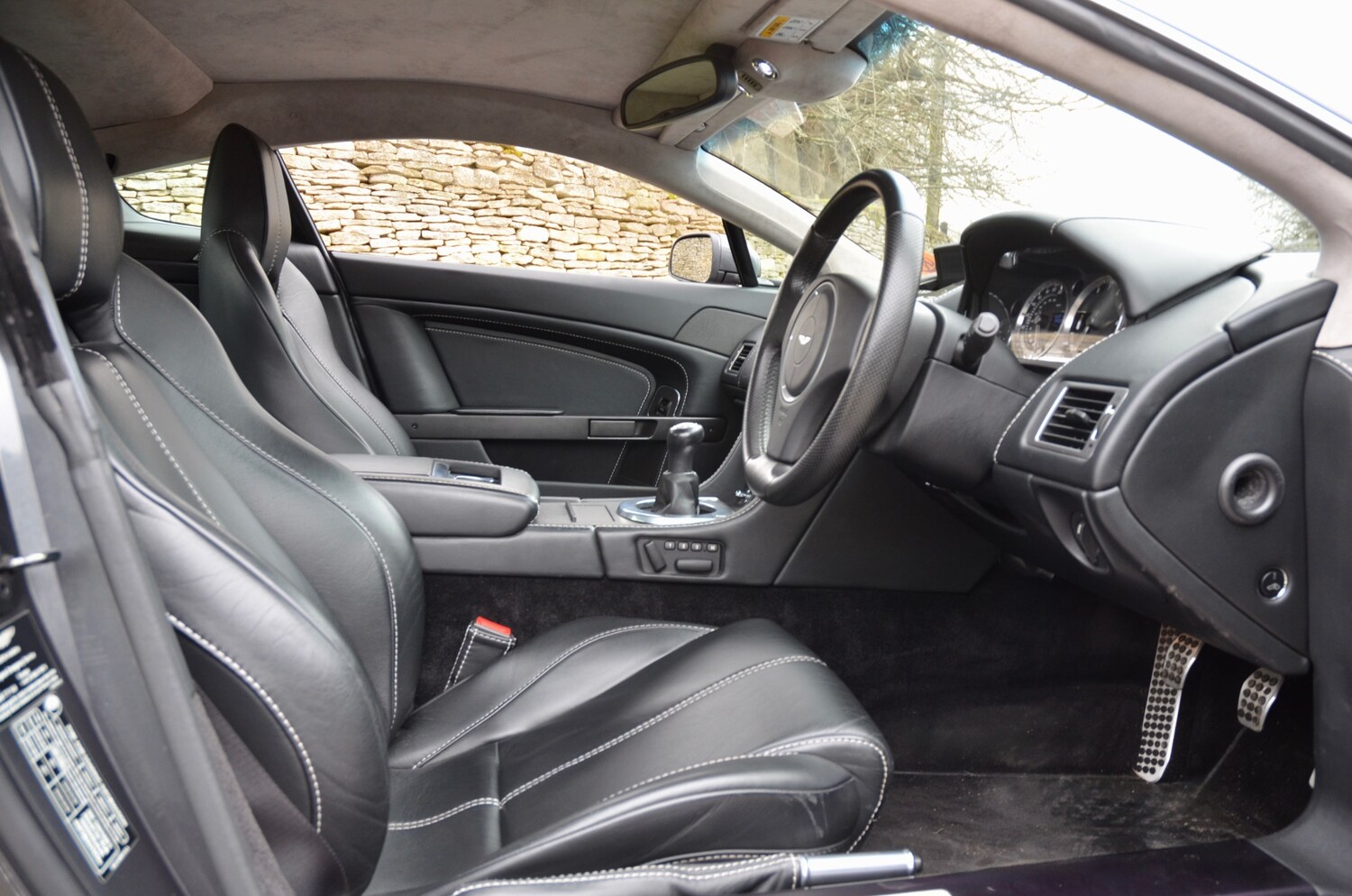 Used Aston Martin Vantage 2009 for sale - 77945794: Photo 33