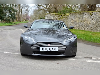 Used Aston Martin Vantage 2009 for sale - 77945794: Photo