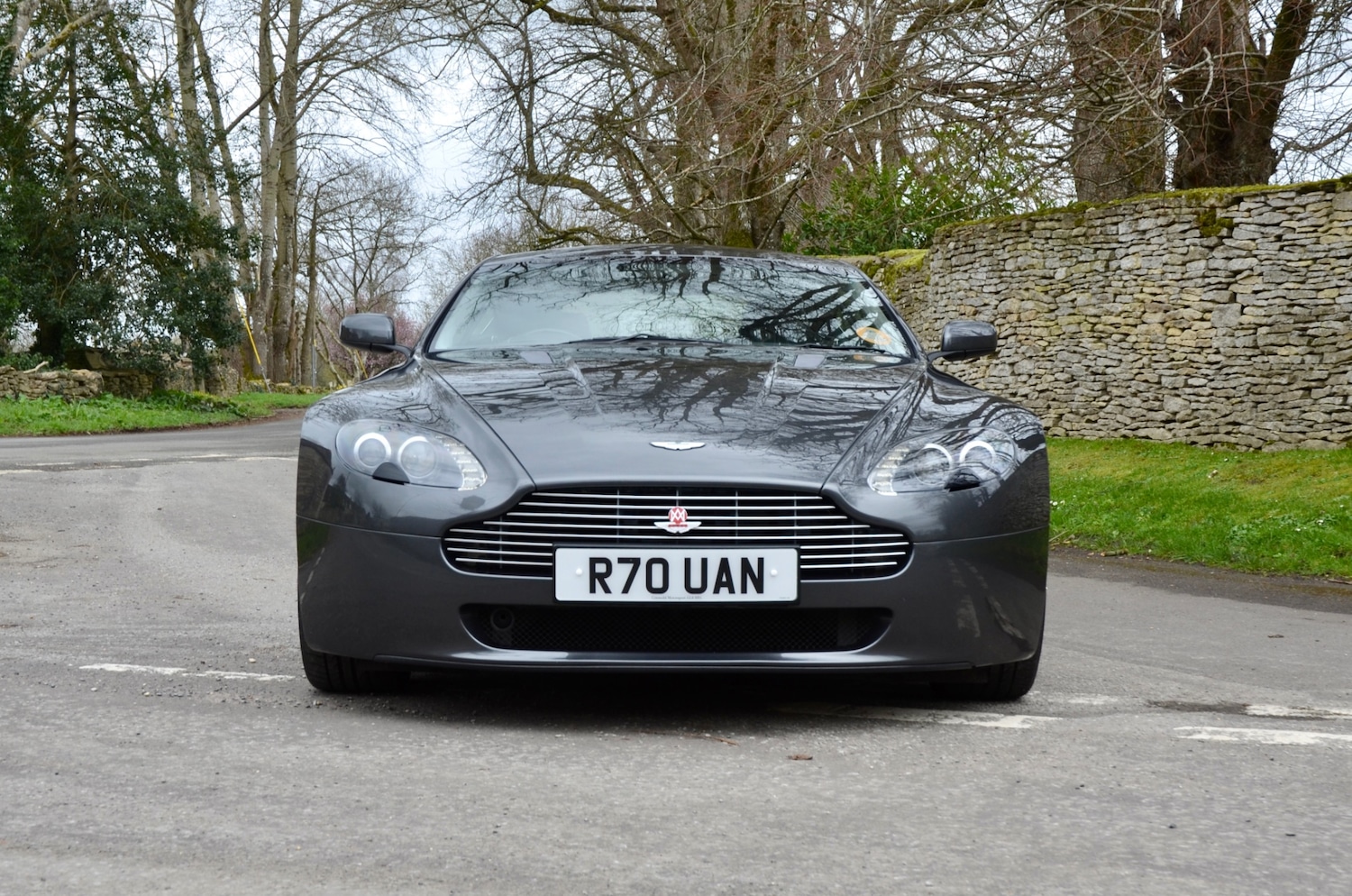 Used Aston Martin Vantage 2009 for sale - 77945794: Photo 4