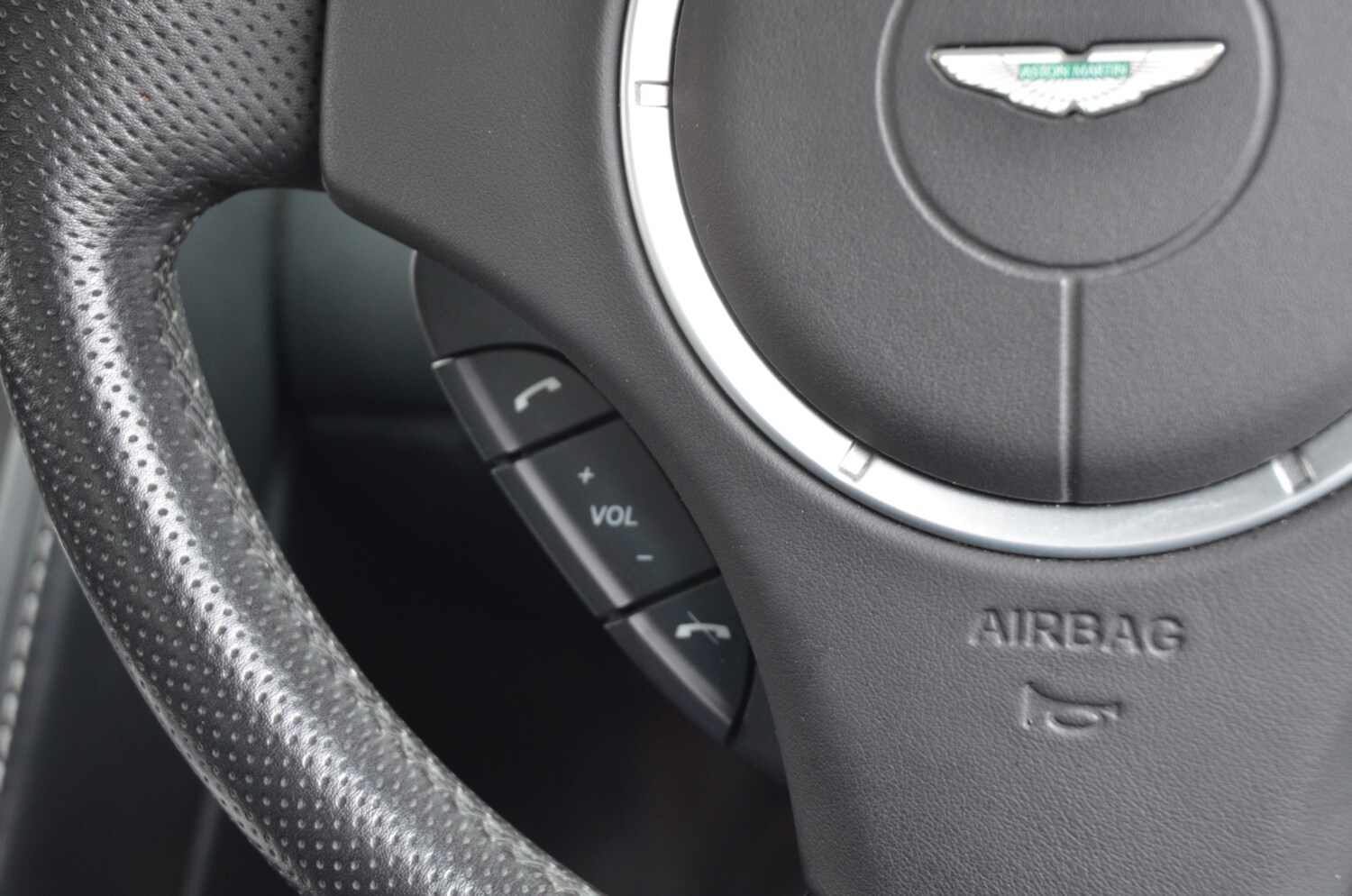 Used Aston Martin Vantage 2009 for sale - 77945794: Photo 44