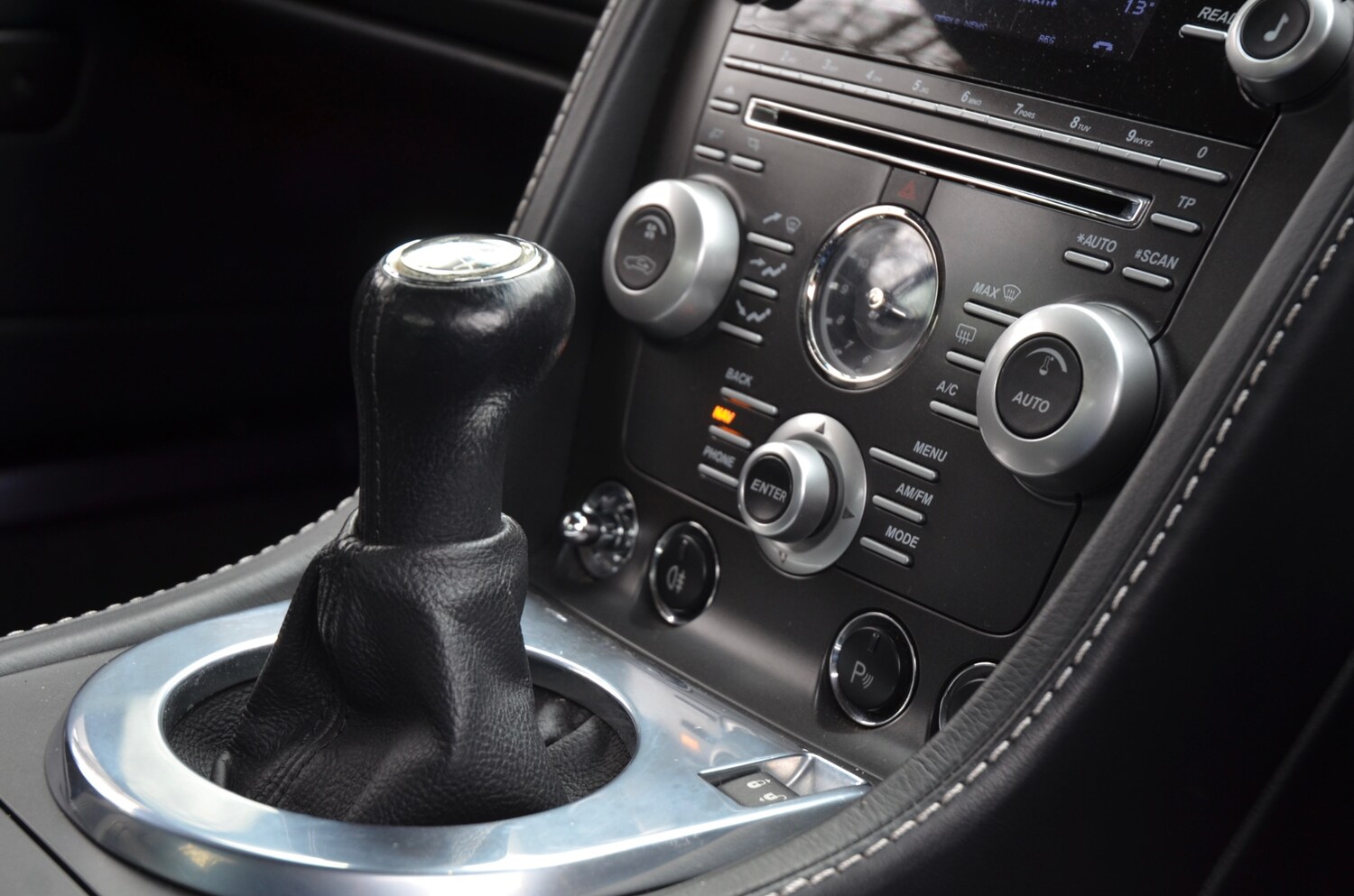 Used Aston Martin Vantage 2009 for sale - 77945794: Photo 47