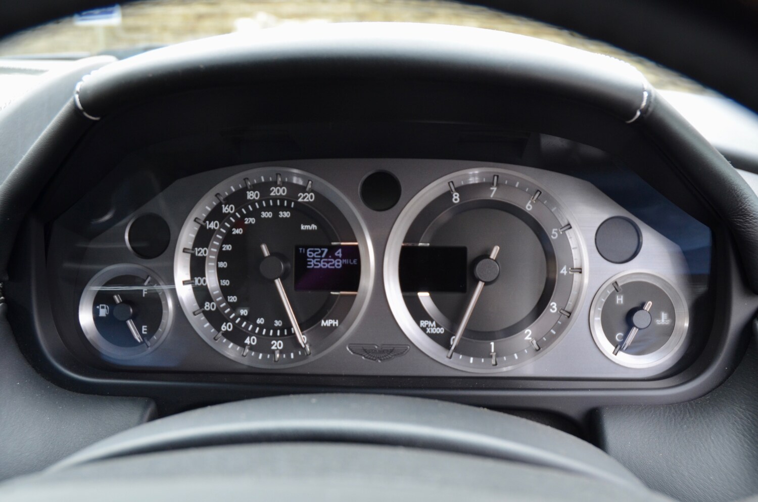 Used Aston Martin Vantage 2009 for sale - 77945794: Photo 49