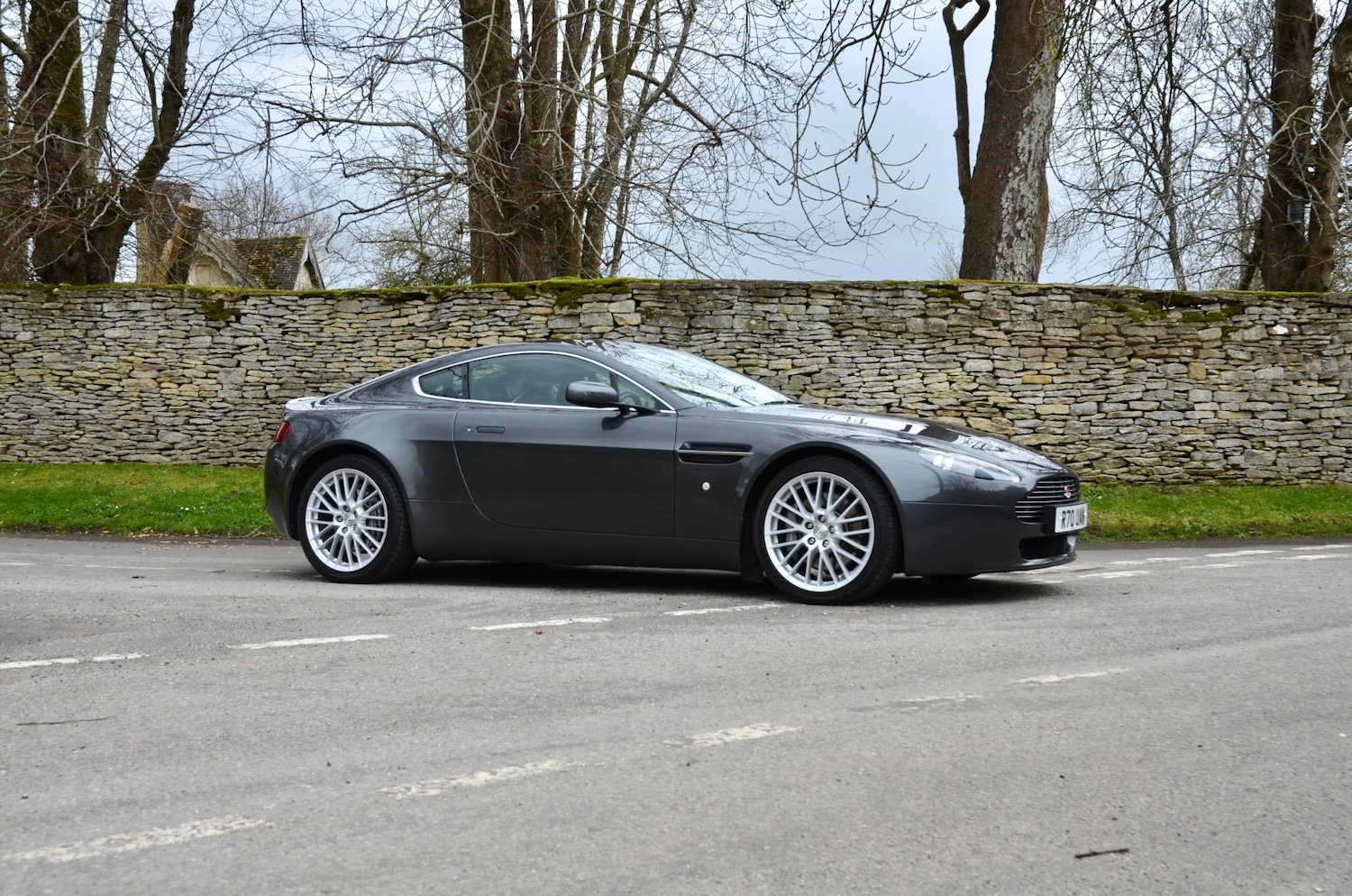 Used Aston Martin Vantage 2009 for sale - 77945794: Photo 6