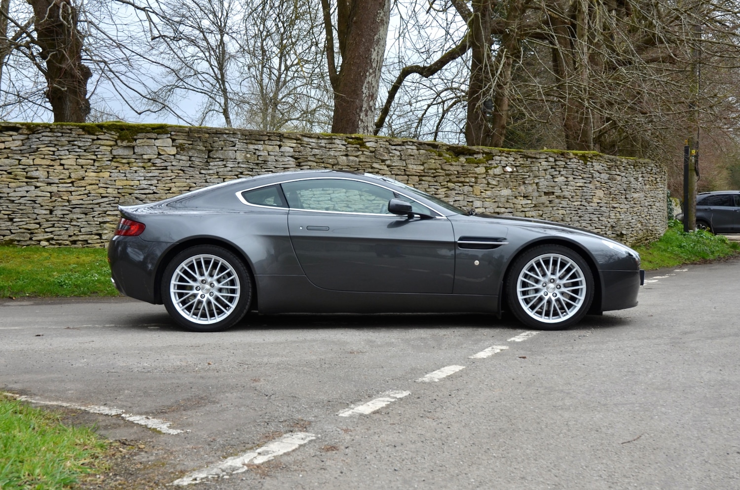 Used Aston Martin Vantage 2009 for sale - 77945794: Photo 7
