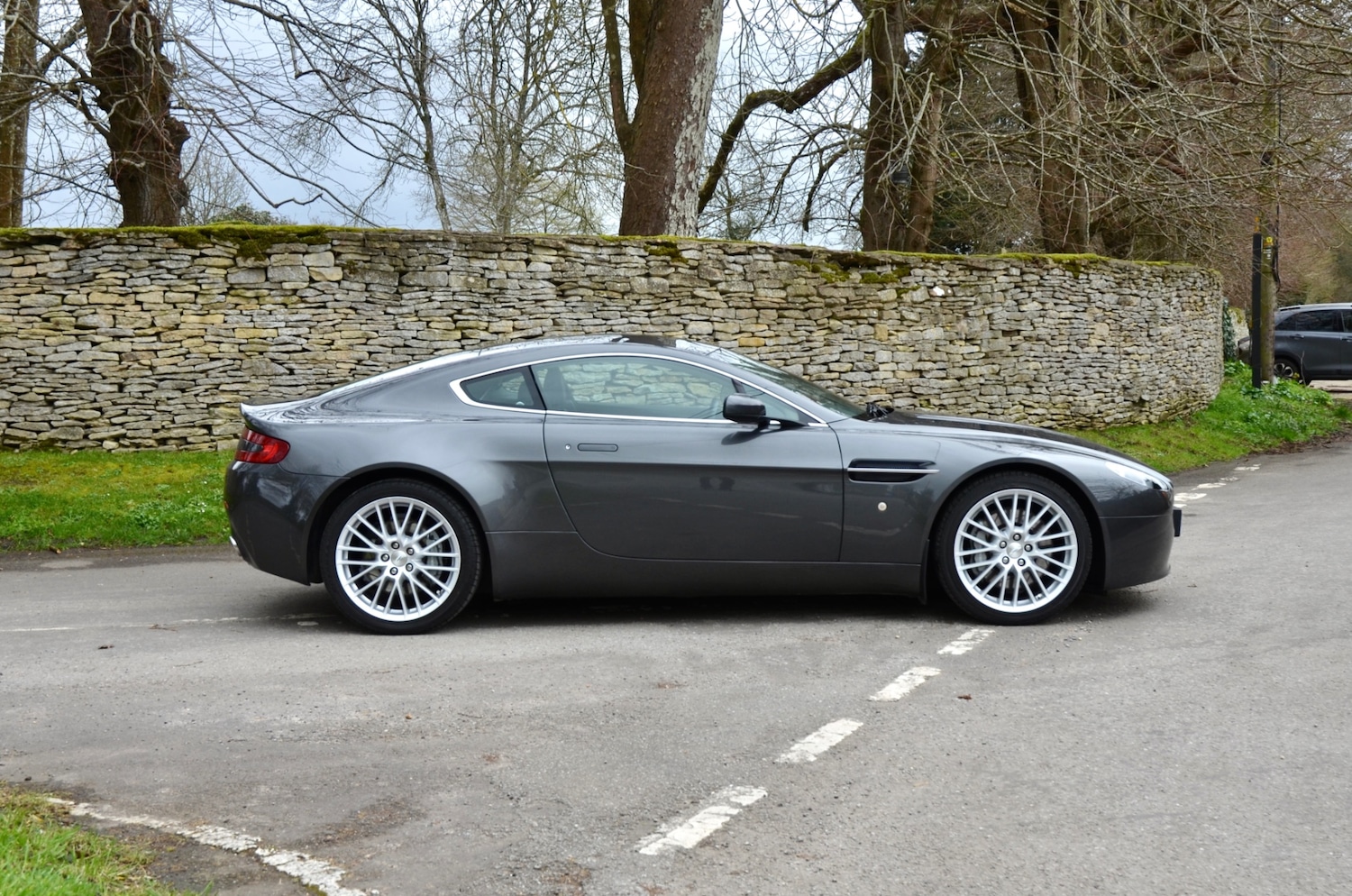 Used Aston Martin Vantage 2009 for sale - 77945794: Photo 8