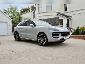 Used Porsche Cayenne 2024 for sale - 78237061: Photo