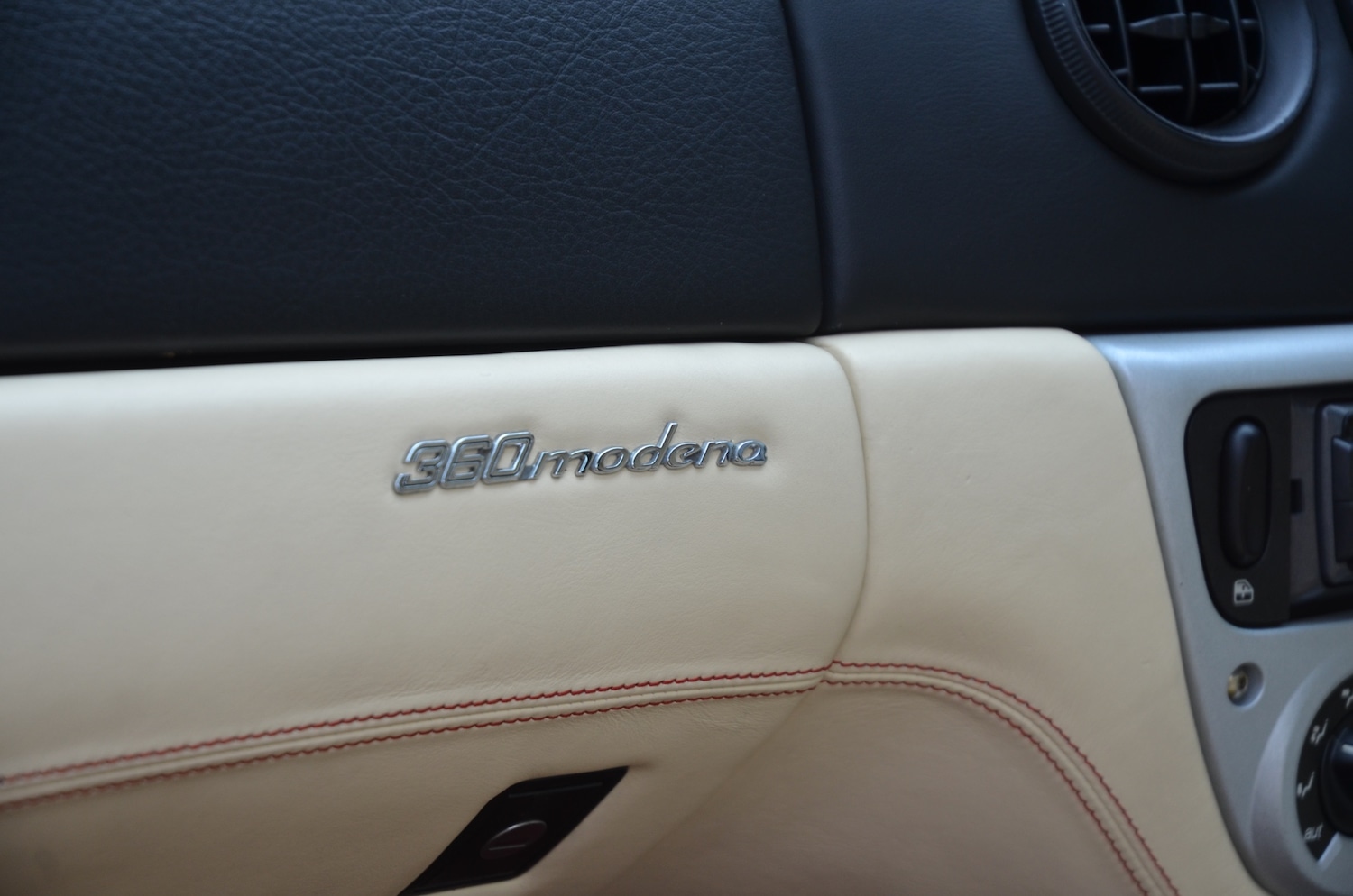 Used Ferrari 360 1999 for sale - 77946424: Photo 43