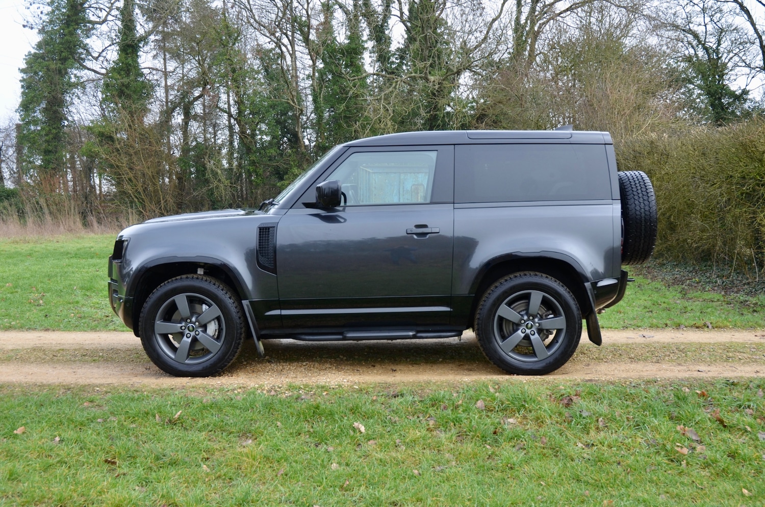 Used Land Rover Defender 2025 for sale - 77946046: Photo 10