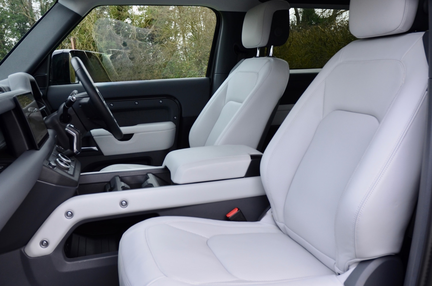 Used Land Rover Defender 2025 for sale - 77946046: Photo 42