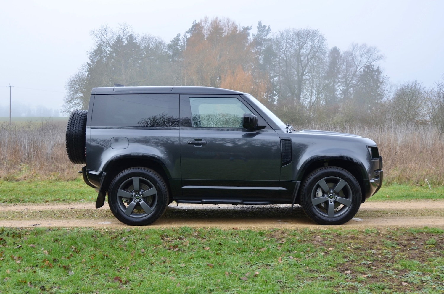 Used Land Rover Defender 2025 for sale - 77946046: Photo 6