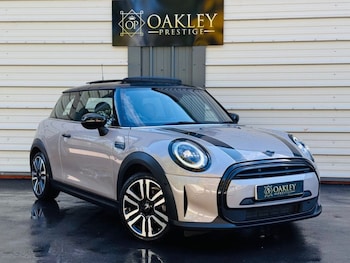 Used MINI Hatch 2022 for sale - 76599498: Photo
