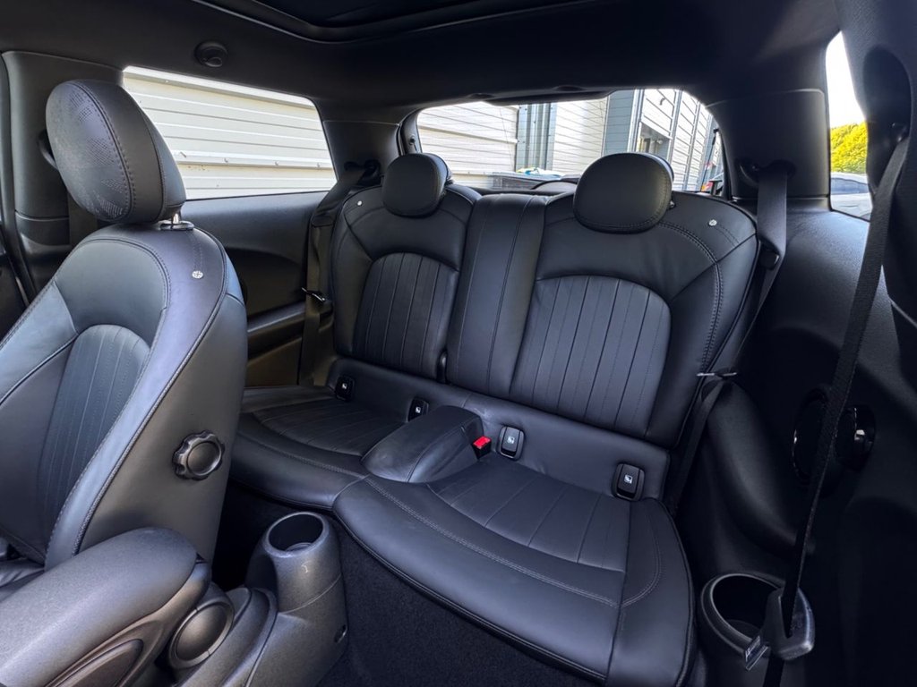 Used MINI Hatch 2022 for sale - 76599498: Photo 44