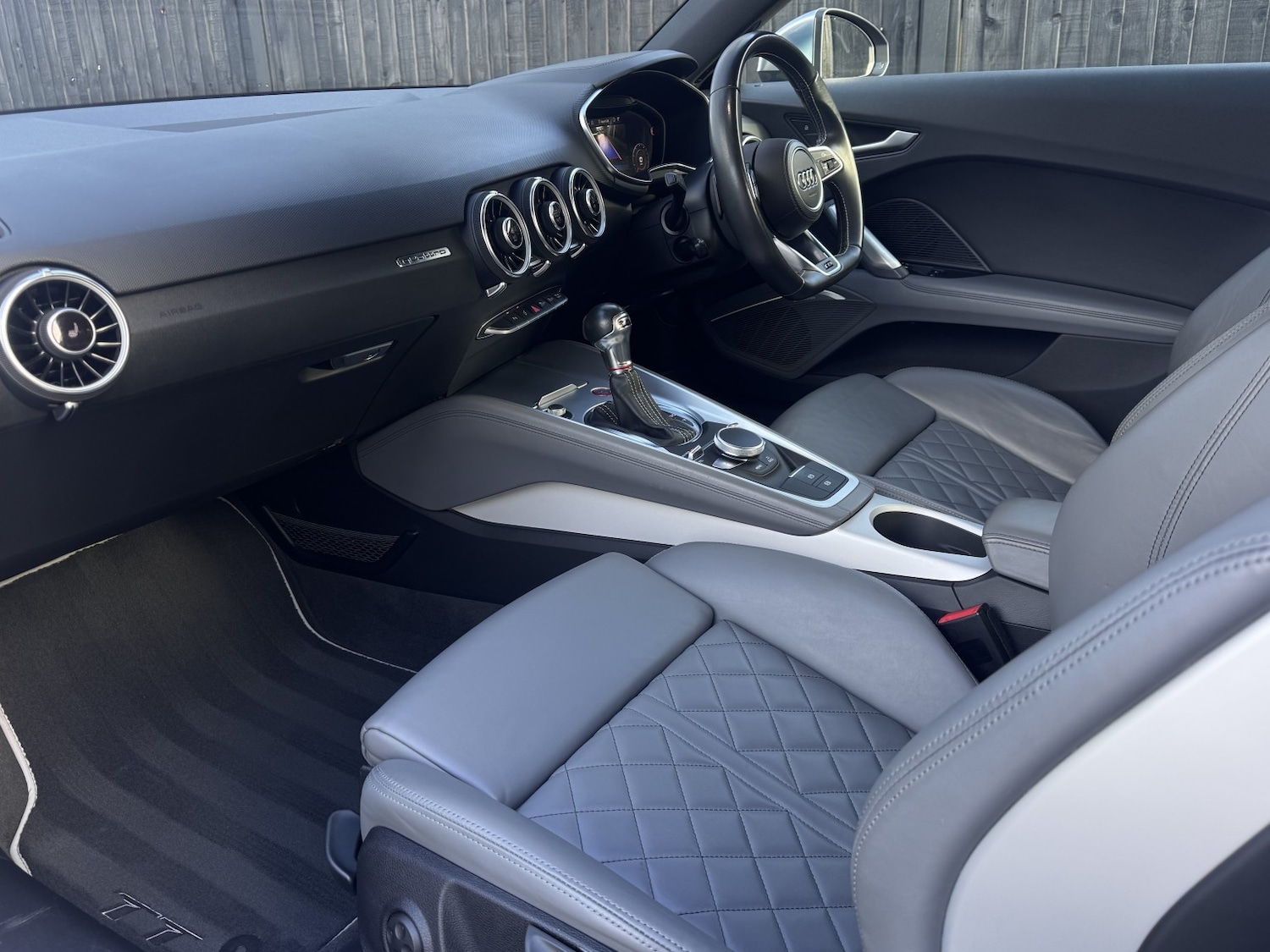 Used Audi TT 2015 for sale - 77438433: Photo 3