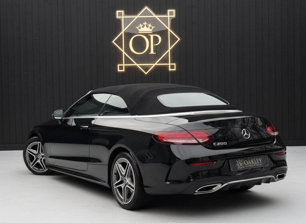 Used Mercedes-Benz C Class 2019 for sale - 76599483: Photo 2