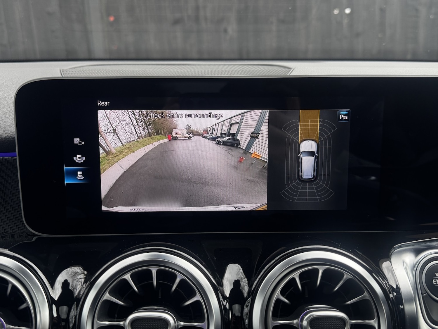 Used Mercedes-Benz GLB 2020 for sale - 77342570: Photo 15