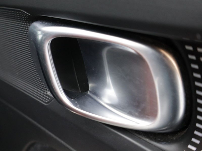 Used Volvo XC40 2020 for sale - 77233678: Photo 31